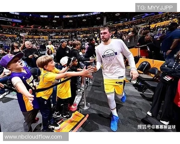 湖人五连胜团队制胜，东契奇准三双艾顿22分10篮板统治内线